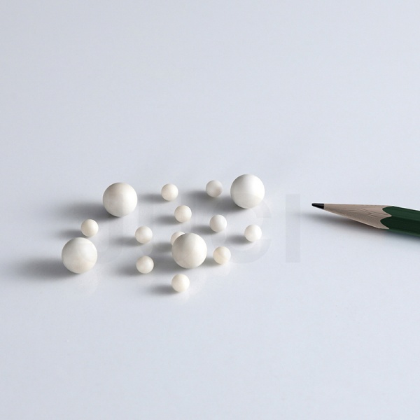 AlN ceramic ball