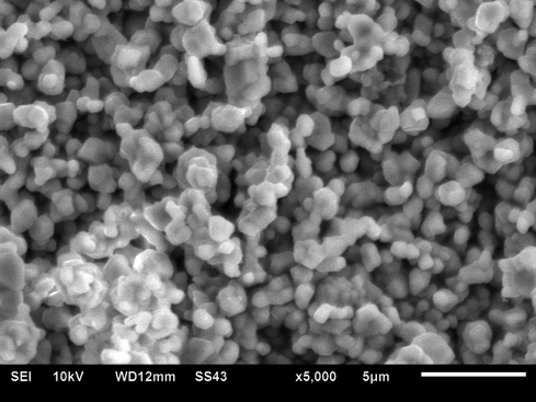 High sintering activity AlN powder